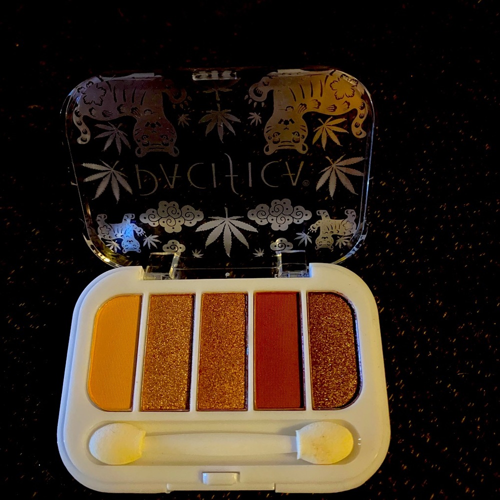 Pacifica eyeshadow palette